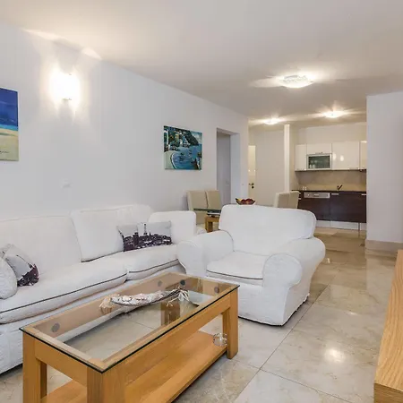 Apartament Salena