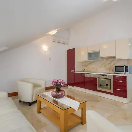 Apartament Salena Slatine